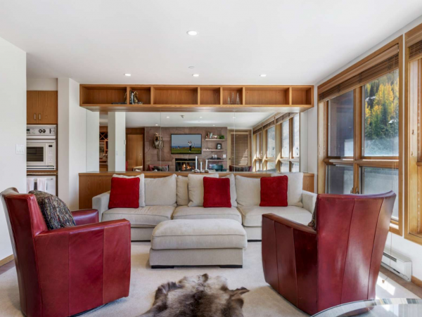 Walk to Lift Four-Bedroom Rental Condo in Vail