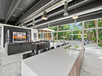Miami Beach Home 946254