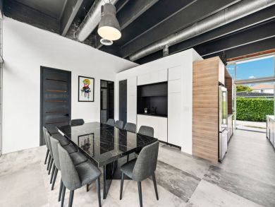 Miami Beach Home 946254