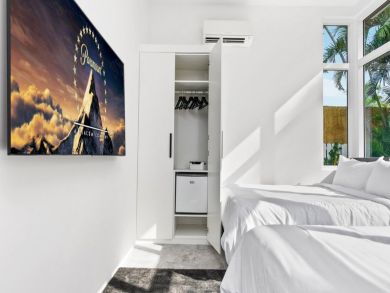 Miami Beach Home 946254
