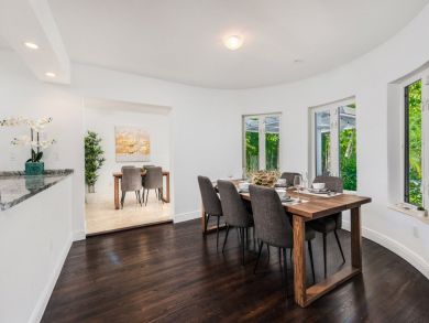 Beautiful 6 bedroom Miami Beach Home with Private Pool