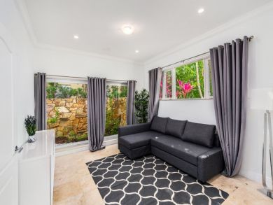 Beautiful 6 bedroom Miami Beach Home with Private Pool