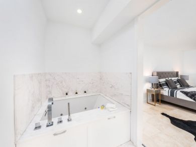 Beautiful 6 bedroom Miami Beach Home with Private Pool