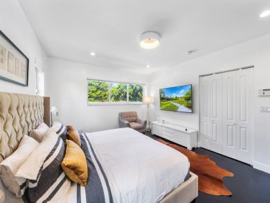Beautiful Five Bedroom in Miami Shores!