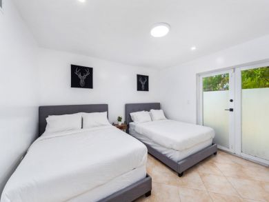 Beautiful Five Bedroom in Miami Shores!