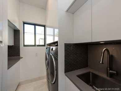Miami Beach Home 946261 Miami Beach Home 946261