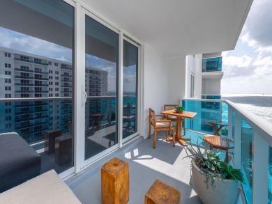 Miami Beach Condo 946280