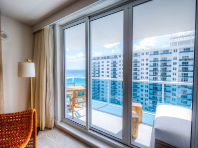 Miami Beach Condo 946289