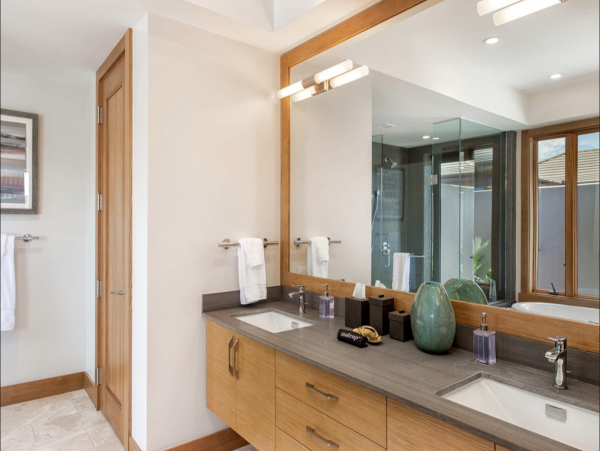 Fabulous Modern 4 Bedroom Home with Private Pool