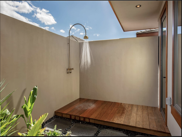 Fabulous Modern 4 Bedroom Home with Private Pool