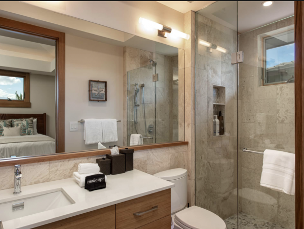 Fabulous Modern 4 Bedroom Home with Private Pool