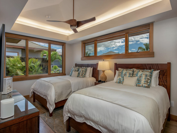Fabulous Modern 4 Bedroom Home with Private Pool
