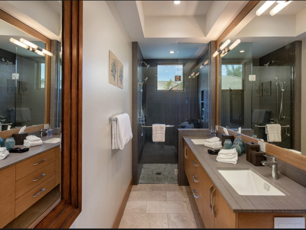 Fabulous Modern 4 Bedroom Home with Private Pool