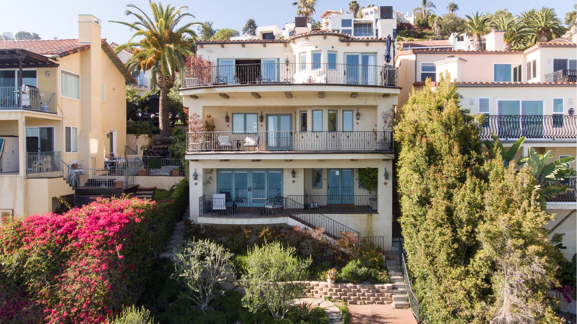 Malibu Oceanfront Three Bedroom Luxury Rental Home