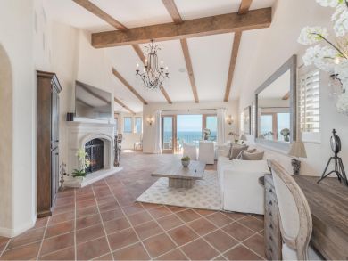 Malibu Oceanfront Three Bedroom Luxury Rental Home
