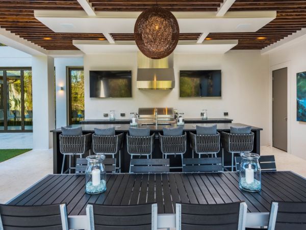 Stunning Reunion Vacation Home 15 Bedrooms with Pool