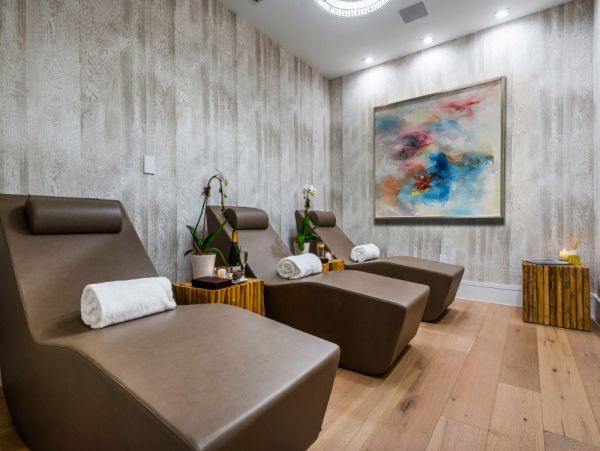 Stunning Reunion Vacation Home 15 Bedrooms with Pool