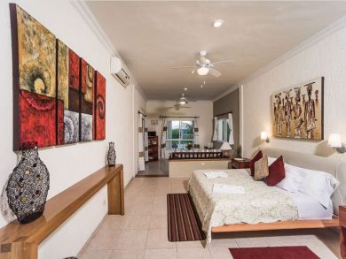 10 Bedroom Playa Del Carmen Vacation Home Plus Guest House