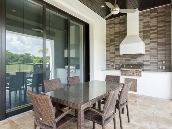 Golf Course View Five Bedroom Rental Home in Orlando