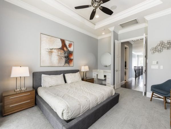 Golf Course View Five Bedroom Rental Home in Orlando