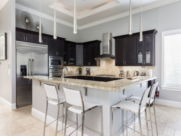 Golf Course View Five Bedroom Rental Home in Orlando