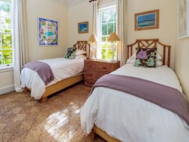 Bahamas Vacation Pool Home Sleeps 10 Guests Bay Views