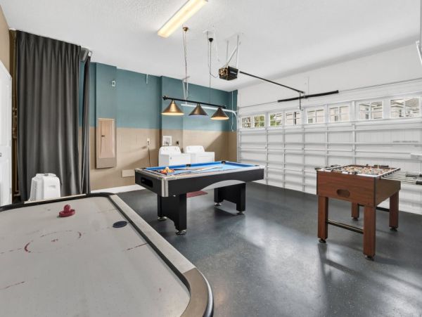 Orlando Luxury Vacation Home Rental Disney Area Villa with Private Pool