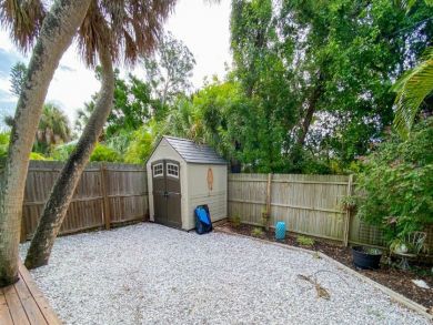 Holmes Beach 2 Bedroom Vacation Rental Home Walk to Beach