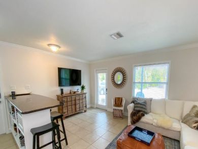 Holmes Beach 2 Bedroom Vacation Rental Home Walk to Beach