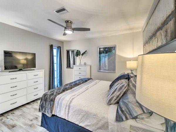 Luxury Venice Vacation Pool Home 3 Bedrooms Sleeps 6 Guests