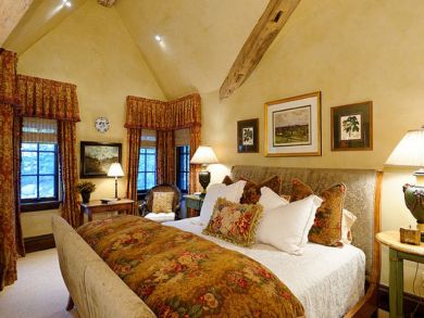 Beautiful Custom Built Home with Direct Ski Access Beautiful Custom Built Home with Direct Ski Access