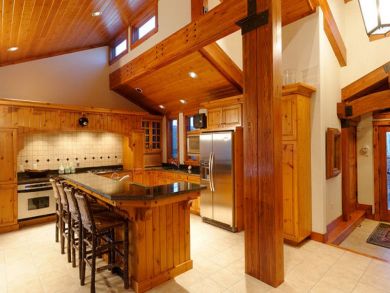 Deluxe 6 Bedroom with Mountain Views and Indirect Ski Access Deluxe 6 Bedroom with Mountain Views and Indirect Ski Access