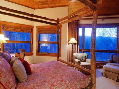 Deluxe 6 Bedroom with Mountain Views and Indirect Ski Access Deluxe 6 Bedroom with Mountain Views and Indirect Ski Access