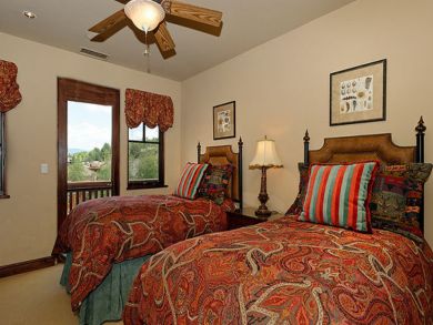 Private Townhome with Great Amenities Private Townhome with Great Amenities