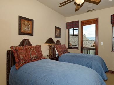 Private Townhome with Great Amenities Private Townhome with Great Amenities