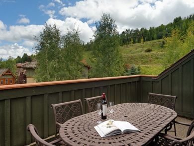 Private Townhome with Great Amenities Private Townhome with Great Amenities