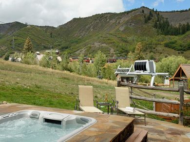 Private Townhome with Great Amenities Private Townhome with Great Amenities