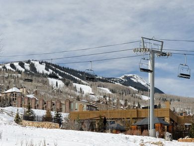 Spectacular Four Bedroom with Direct Mountain Access