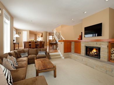 Spectacular Four Bedroom with Direct Mountain Access