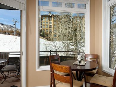 Spectacular Four Bedroom with Direct Mountain Access