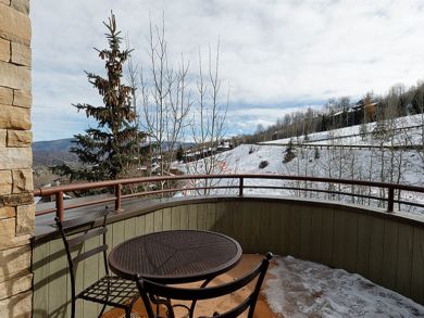 Spectacular Four Bedroom with Direct Mountain Access
