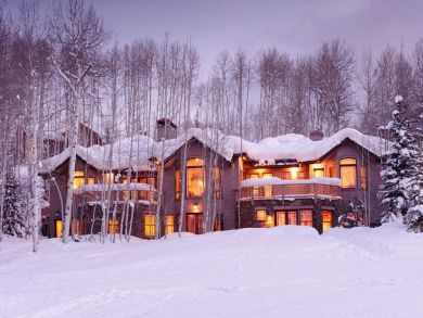Unique Five Bedroom with Ski-in/Ski-out Access to Two Creeks Unique Five Bedroom with Ski-in/Ski-out Access to Two Creeks