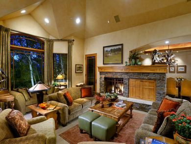 Unique Five Bedroom with Ski-in/Ski-out Access to Two Creeks Unique Five Bedroom with Ski-in/Ski-out Access to Two Creeks
