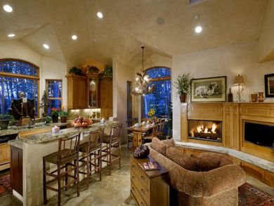 Unique Five Bedroom with Ski-in/Ski-out Access to Two Creeks Unique Five Bedroom with Ski-in/Ski-out Access to Two Creeks