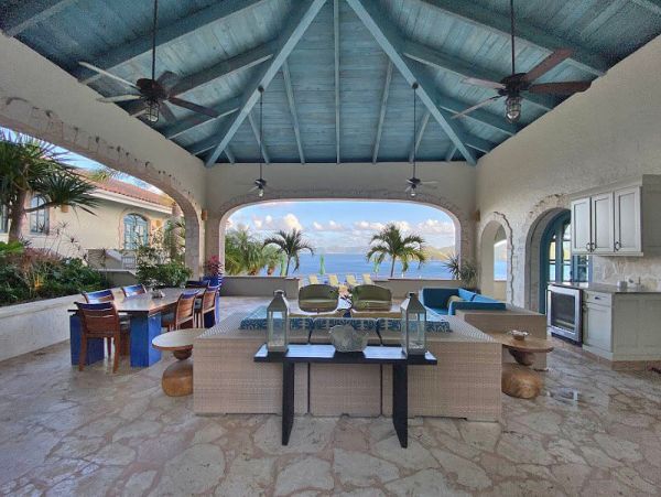 Four Bedroom Villa with Amazing Bay Views & Private Pool