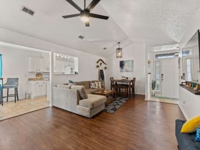 Panama City Vacation Home Sleeps 10 Guests Walk to Beach
