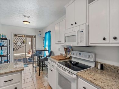 Panama City Vacation Home Sleeps 10 Guests Walk to Beach