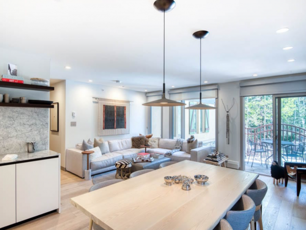Vail Vacation Condo 3 Bedrooms Sleeps Six Walk to Gondola