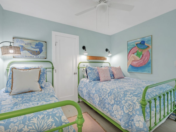 Beautiful Waterfront Anna Maria Home with Private Bay Beach NEW ARRIVAL!