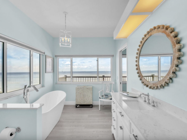 Beautiful Waterfront Anna Maria Home with Private Bay Beach NEW ARRIVAL!